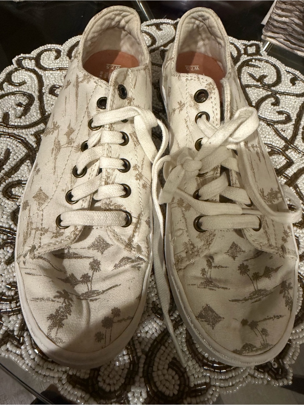 Toms Cream Canvas Palm Tree Print Sneakers 7.5